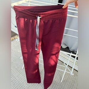 Figs Livingston burgundy -small tall